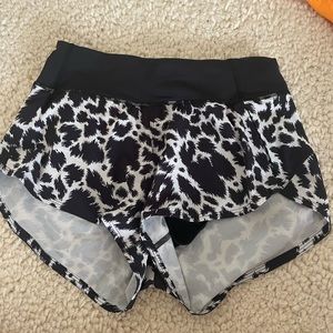 Outdoor Voices Hudson 2.5 short